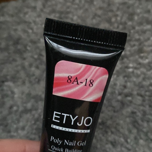 Etyjo poly UV LED nail gel - Picture 7 of 9